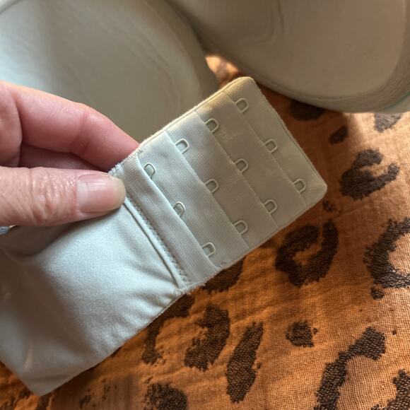 Body by Victoria Secret Lined Strapless Light Bra Blue Lace T Shirt 34DD - Picture 5 of 9